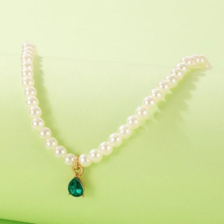 Pearl rhinestone pendant
