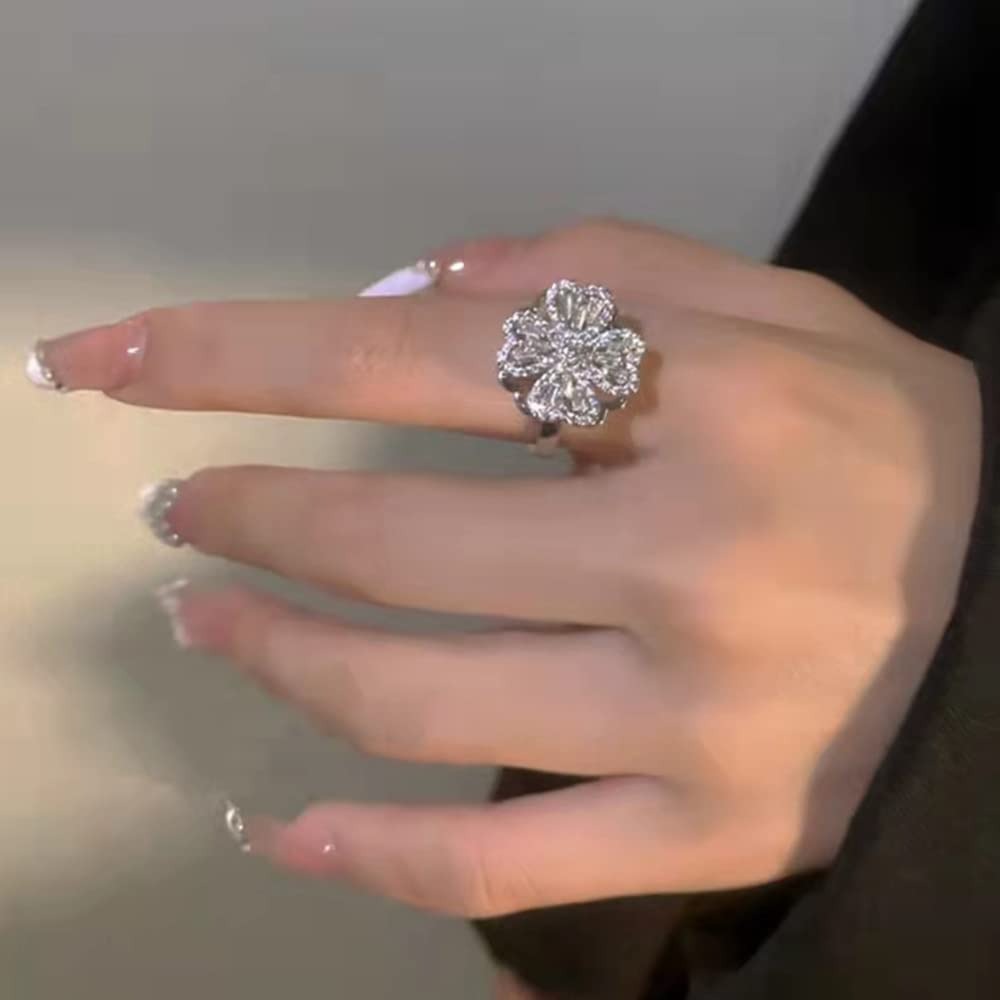 Leaf Clover Rotating Anxiety Ring