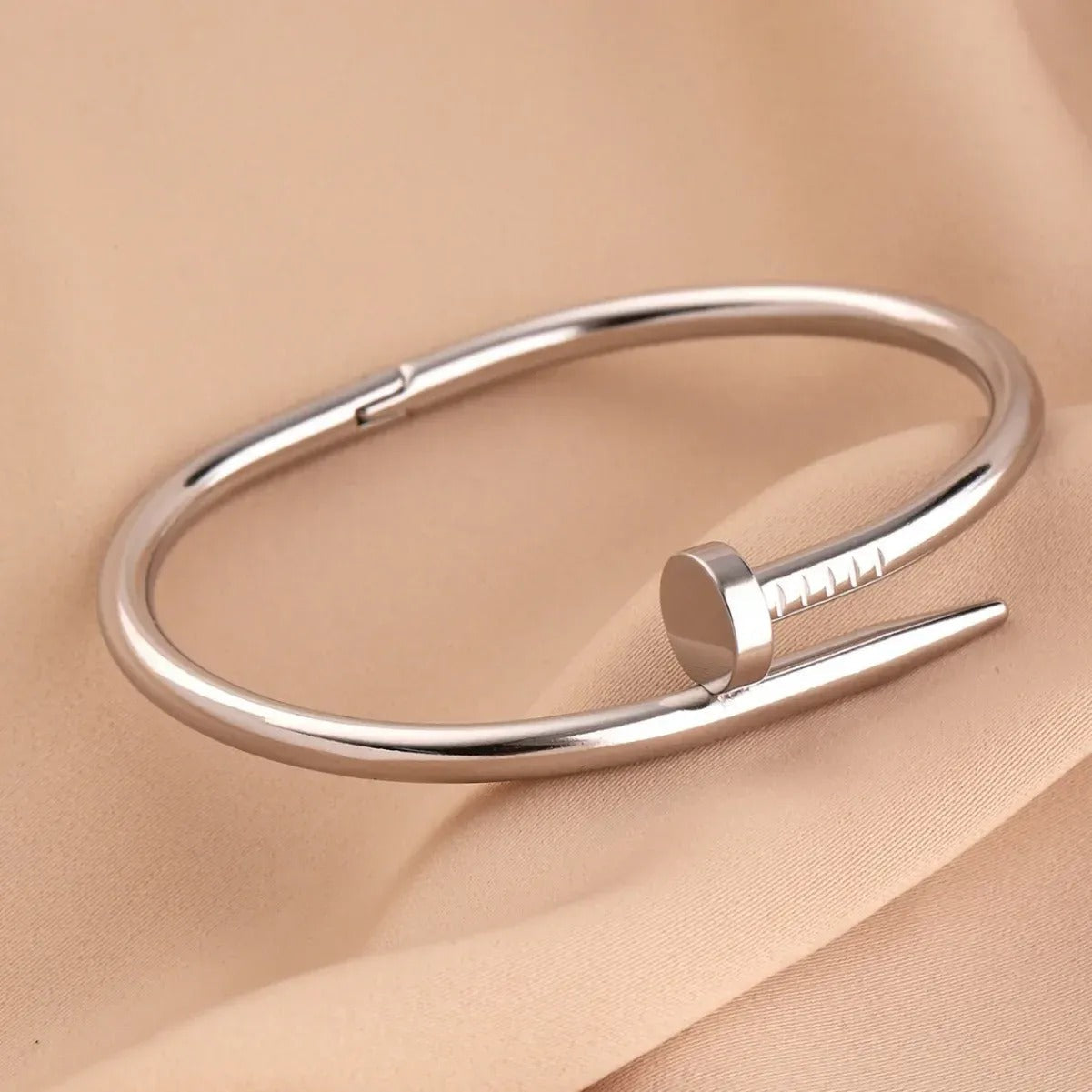 9 carat Nail Bracelet