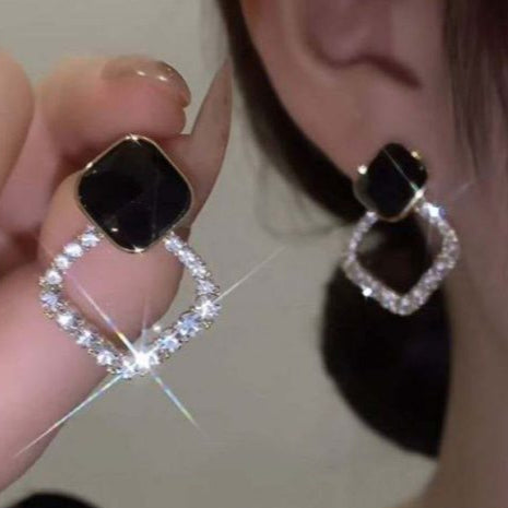 Zircon Accent Black Rhombus Earrings